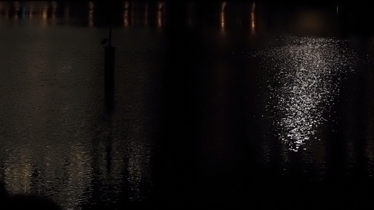 2020-12-30 Mond aufm Oberbaum (Fieldrecording Video)